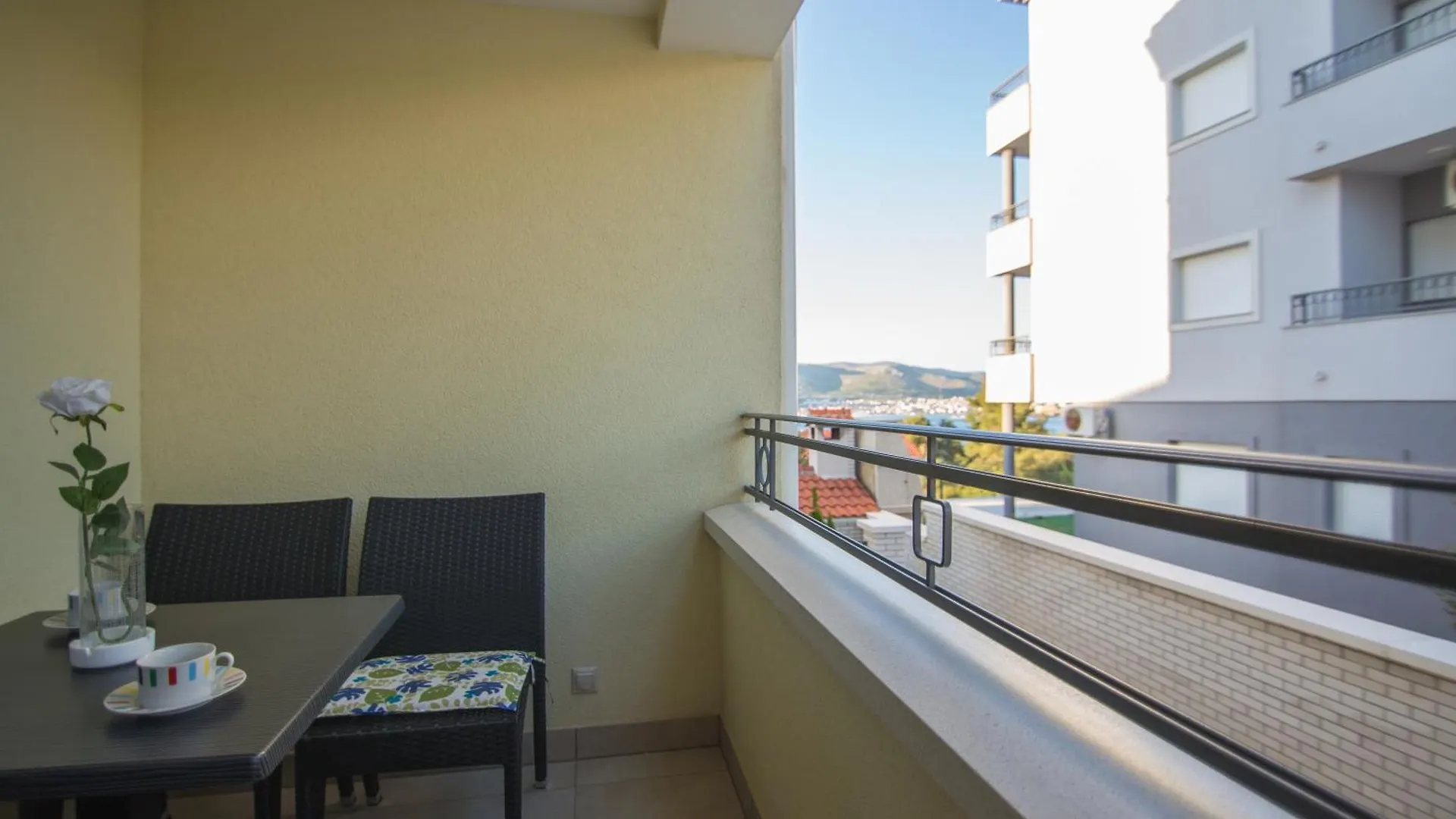 Guest house Apartments Villa Novak 1 Donji Okrug